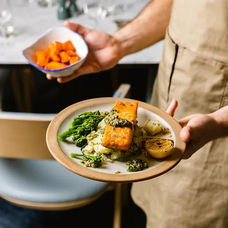 Leonardo Hotel Bristol