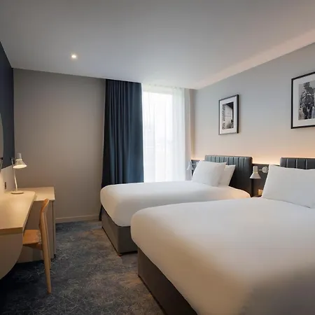 Leonardo Hotel 4*