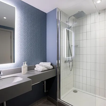 Leonardo Hotell 4*