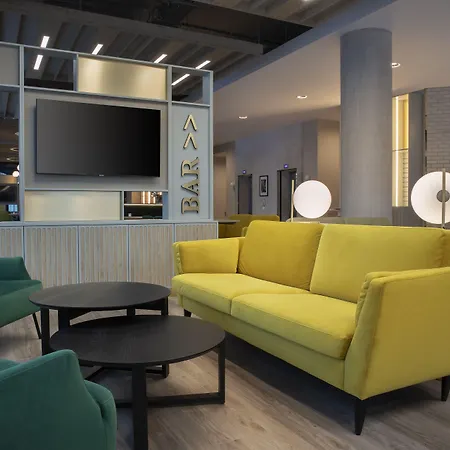 Leonardo 4* Bristol