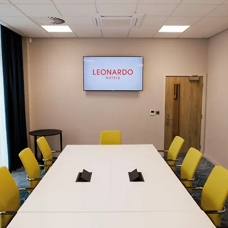 Leonardo 4* Bristol