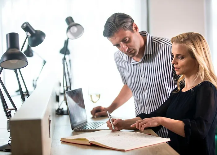 Готель Leonardo