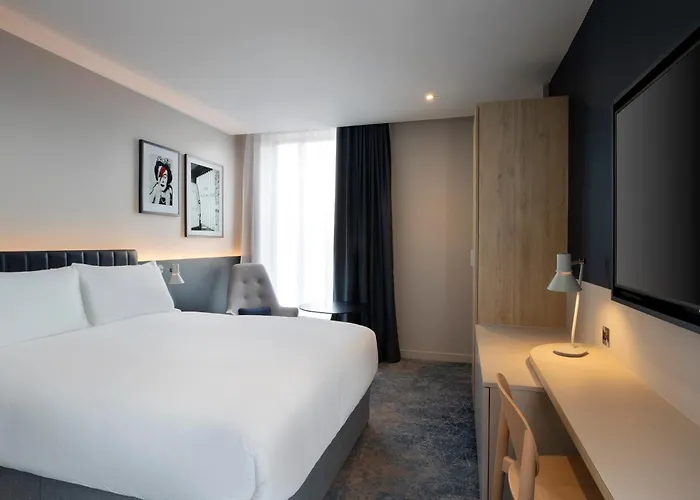 Leonardo Бристоль