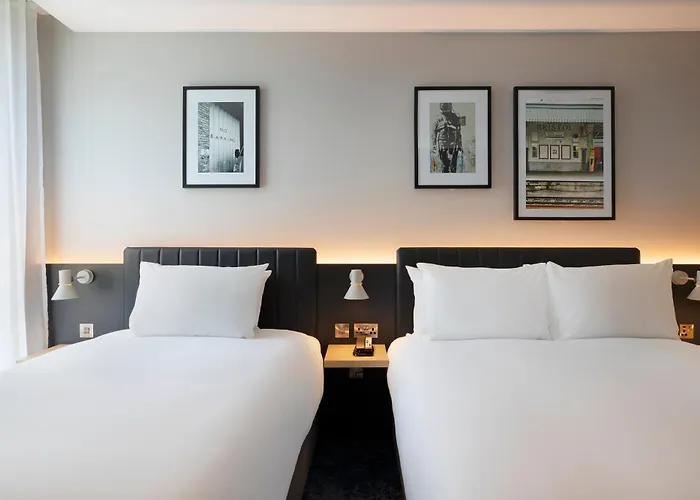 Leonardo Otel Bristol