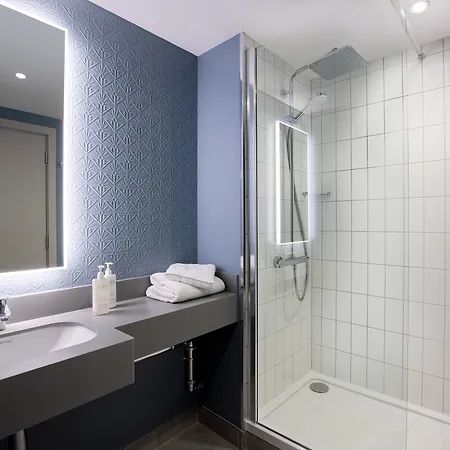 Leonardo Hotel 4*