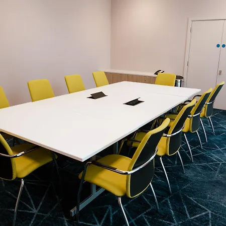 Ξενοδοχείο Leonardo 4*